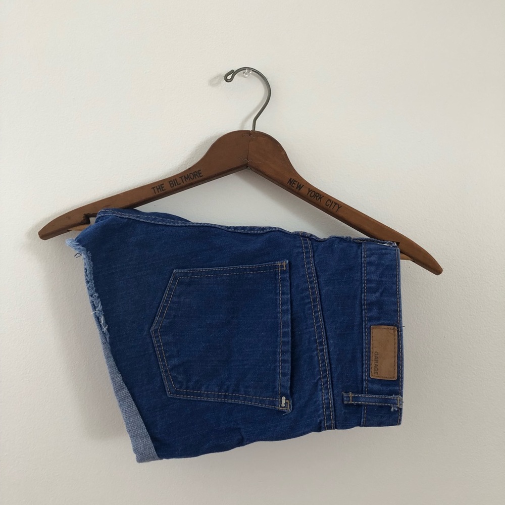 BLUE DENIM MID RISE SHORTS SIZE 7